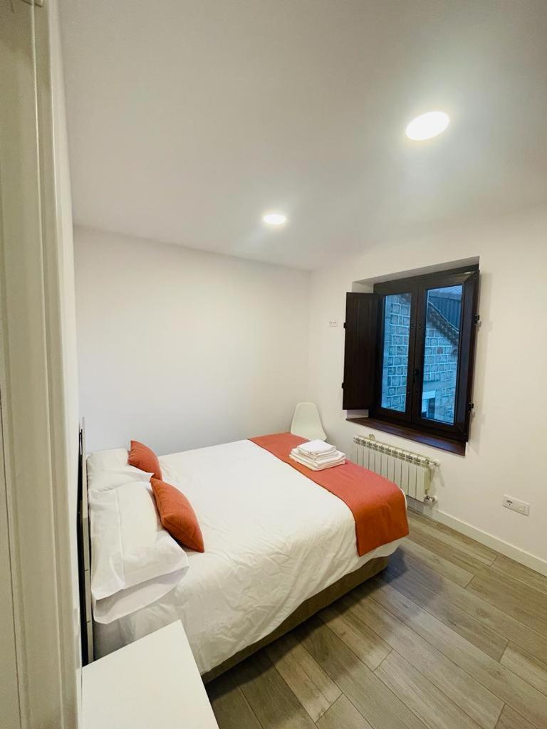 Apartamentos Rurales La Plaza 2 Duruelo de la Sierra Extérieur photo